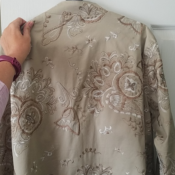 Jacket - Picture 3 of 3